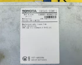 Магнитофон TOYOTA
