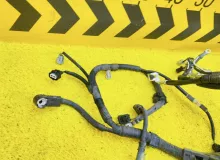 Коса двс TOYOTA ESQUIRE 2015 8212128B40 ZRR85G 3ZRFAE, передняя