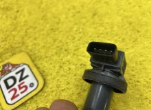 Катушка зажигания TOYOTA COROLLA FIELDER 2015 9091902265 NKE165G 1NZFXE, передняя