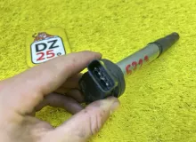 Катушка зажигания TOYOTA PRIUS 2012 9091902258 ZVW30 2ZRFXE, передняя