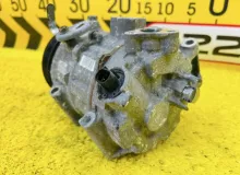 Компрессор кондиционера TOYOTA ESQUIRE 2015 8831028650 ZRR85G 3ZRFAE, передний