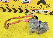 Компрессор кондиционера TOYOTA COROLLA FIELDER 2015 8837012060 NKE165G 1NZFXE, передний