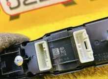 Блок управления стеклоподъемниками SUBARU XV 2018/Цвет J8U 83071FL000 GT3 FB16A, передний правый
