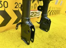 СТОЙКА ПАРА ЛЕВАЯ И ПРАВАЯ SUBARU XV 2018/Цвет J8U 20310FL080 GT3 FB16A, передняя