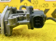 Клапан egr TOYOTA ESQUIRE 2014 2562037120 ZWR80G 2ZRFXE, передний
