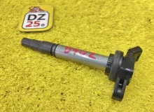 Катушка зажигания TOYOTA ESQUIRE 2014 9091902258 ZWR80G 2ZRFXE, передняя