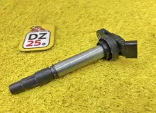 Катушка зажигания TOYOTA ESQUIRE 2014 9091902258 ZWR80G 2ZRFXE, передняя