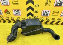Корпус воздушного фильтра TOYOTA WISH 2007 1770022120 ZNE10G 1ZZFE, передний
