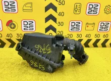 Корпус воздушного фильтра TOYOTA WISH 2007 1770022120 ZNE10G 1ZZFE, передний
