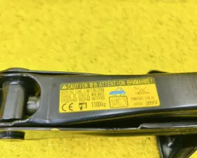 Поддомкратник/ домкрат TOYOTA