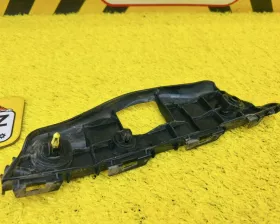Крепление бампера TOYOTA