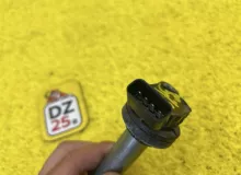 Катушка зажигания TOYOTA WISH 2013 9091902258 ZGE25W 2ZRFAE, передняя