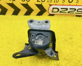 Подушка двигателя TOYOTA