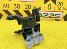 Подушка двигателя TOYOTA WISH 2013 1230537110 ZGE25W 2ZRFAE, передняя правая