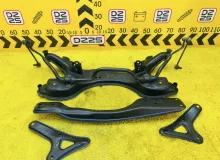 Балка под двс TOYOTA WISH 2013 5120120371 ZGE25W 2ZRFAE, передняя