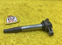 Катушка зажигания LEXUS CT200H 2012 9091902258 ZWA10 2ZRFXE, передняя