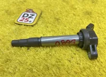 Катушка зажигания LEXUS CT200H 2012 9091902258 ZWA10 2ZRFXE, передняя