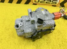 Компрессор кондиционера TOYOTA NOAH 2014 8837028030 ZWR80G 2ZRFXE, передний