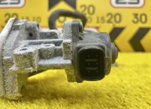 Клапан egr TOYOTA NOAH 2014 2562037120 ZWR80G 2ZRFXE, передний