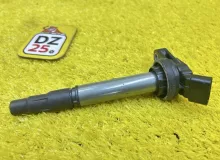 Катушка зажигания LEXUS CT200H 2011 9091902258 ZWA10 2ZRFXE, передняя