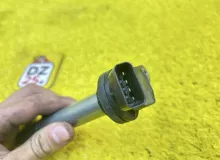 Катушка зажигания LEXUS CT200H 2011 9091902258 ZWA10 2ZRFXE, передняя