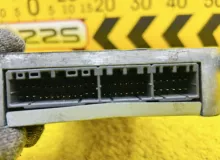 Блок управления двс TOYOTA HIACE 1996 8966126161 KZH106G 1KZTE, передний