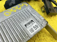 Коса под капот TOYOTA WISH 2013 8211168162 ZGE25W 2ZRFAE, передняя