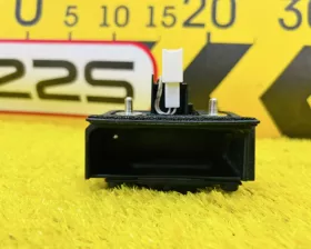 Кнопка открывания багажника Honda