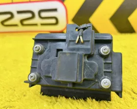Кнопка открывания багажника Honda