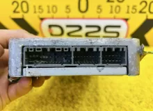 Блок управления двс TOYOTA HIACE 1994 8966126180 KZH106W 1KZTE, передний