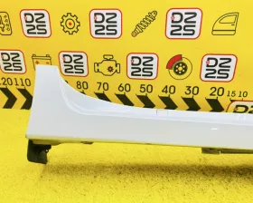 Накладка на порог Toyota