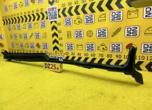 Накладка на порог TOYOTA ESQUIRE 2015 7586028040 ZWR80G 2ZRFXE, передняя левая