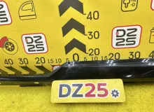 Накладка на порог TOYOTA NOAH 2014 7585028050 ZWR80G 2ZRFXE, передняя правая