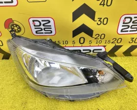 Фара Nissan