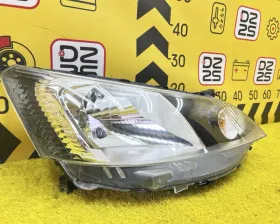 Фара Nissan