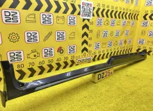 Накладка на порог TOYOTA ESQUIRE 2015 7585028050 ZRR85G 3ZRFAE, передняя правая
