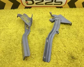Петля капота Nissan