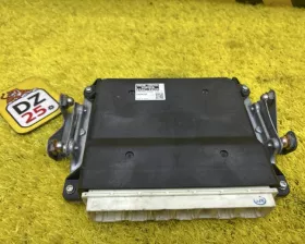 Блок управления двс Toyota