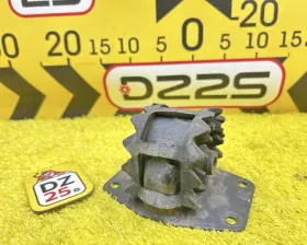 Подушка коробки передач Toyota
