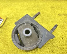 Подушка двигателя Toyota