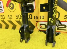 СТОЙКА ПАРА ЛЕВАЯ И ПРАВАЯ NISSAN NV200 2011 E4302JX50A VM20 HR16DE, передняя