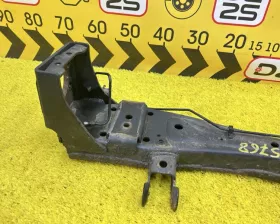 Задняя балка Nissan