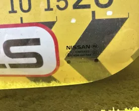 Стекло собачника Nissan