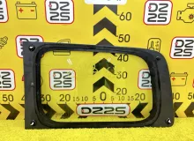 Стекло собачника NISSAN NV200 2011 83300JX05A VM20 HR16DE, заднее правое Стекло собачника NISSAN NV200 2011 83300JX05A VM20 HR16DE, заднее правое