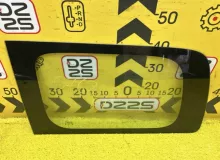 Стекло собачника NISSAN NV200 2011 83301JX05A VM20 HR16DE, заднее левое Стекло собачника NISSAN NV200 2011 83301JX05A VM20 HR16DE, заднее левое