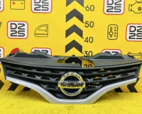 Решетка радиатора Nissan
