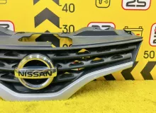 Решетка радиатора NISSAN NV200 2011 62310JX00B VM20 HR16DE, передняя