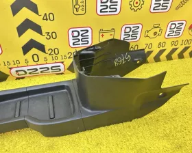 Бардачок между сиденьями Nissan