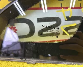 Стекло форточка Nissan