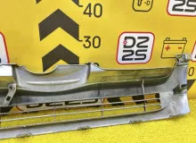 Решетка радиатора TOYOTA HIACE 2009 5311126440 KDH206V 1KDFTV, передняя